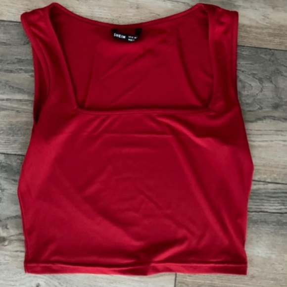 Red Square Neck Crop Tank Top - Picture 3 of 3